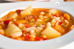 Receta de alubias blancas con verduras