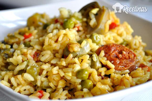 Arroz con chorizo y verduras