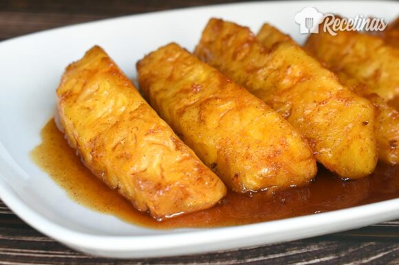 Piña a la plancha con canela