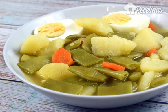 Judías verdes con patatas y huevos