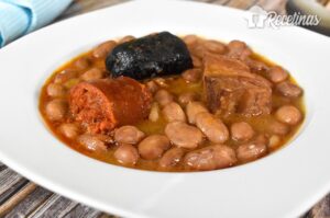 Receta de alubias pintas con chorizo