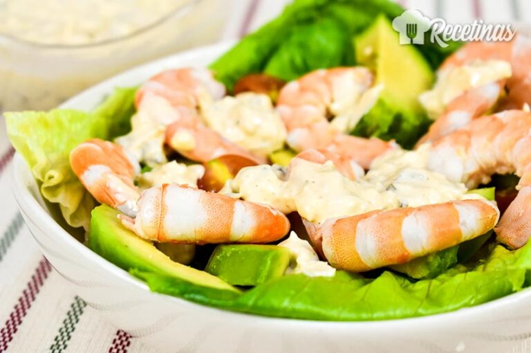 Receta de ensalada de aguacate con langostinos