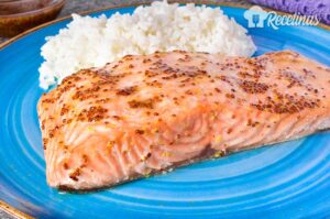 Receta de salmón al horno con mostaza y miel