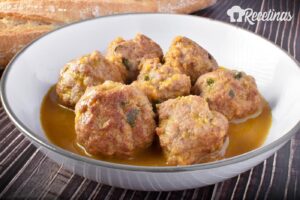 Albóndigas en salsa