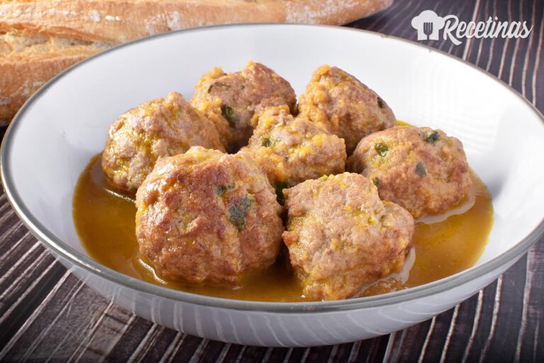 Albóndigas en salsa