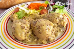 Pollo en salsa de mostaza.