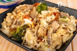 Receta de noodles salteados con carne y verdura