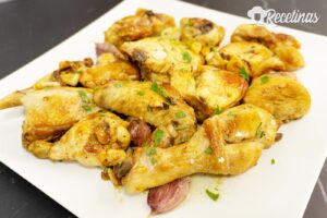 Pollo al ajillo
