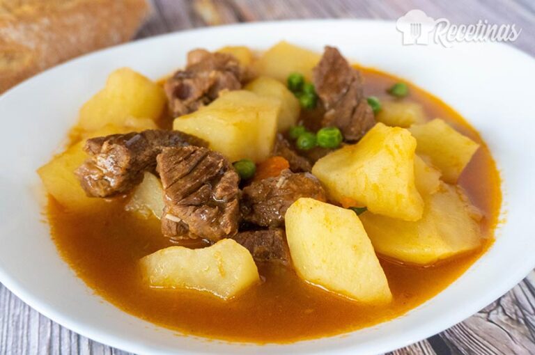 Patatas guisadas con carne
