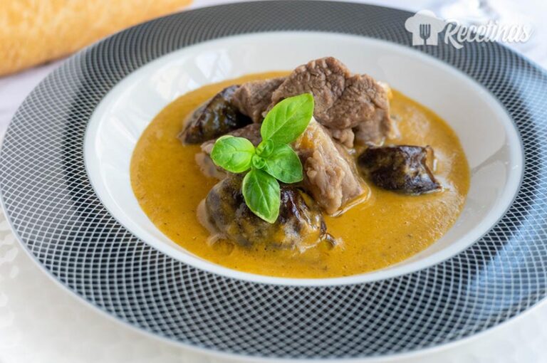 Receta de ternera con ciruelas