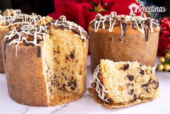 Panetone con cobertura de chocolate