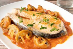 Salmón con champiñones