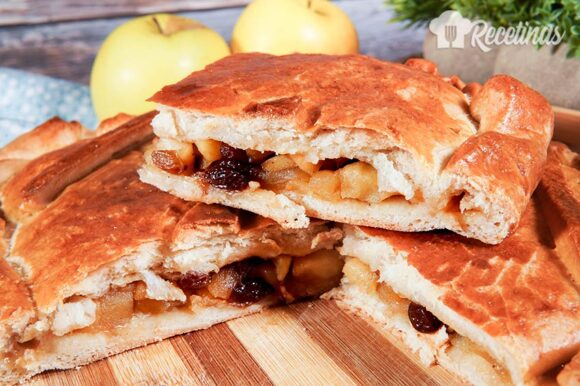 Empanada de manzana y pasas