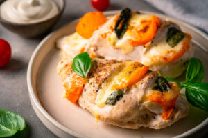 Pechugas al horno con tomate y mayonesa