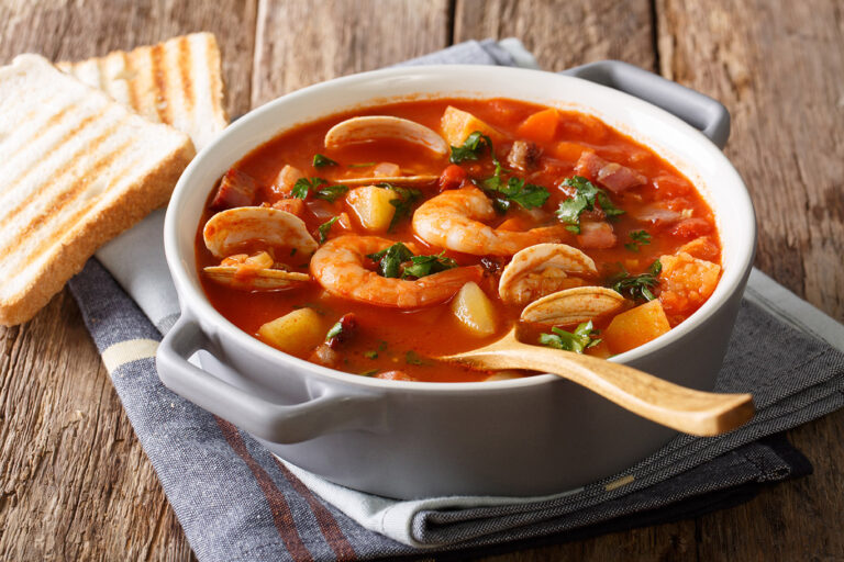 Sopa de marisco con beicon