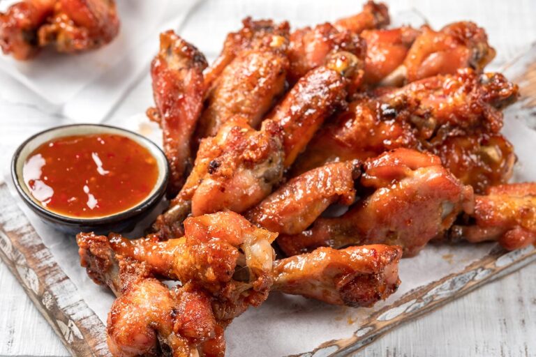 Receta fácil de alitas de pollo con salsa sriracha