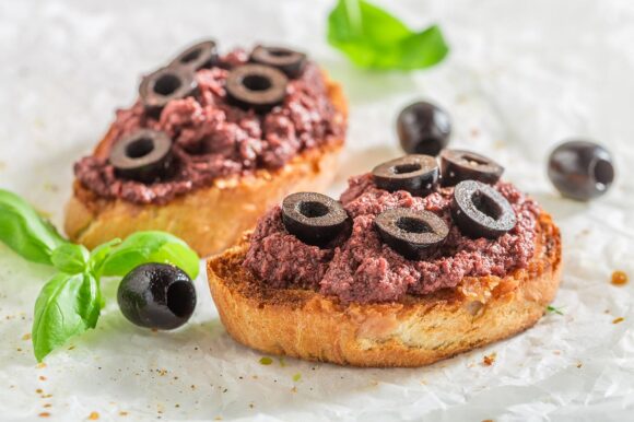 Tostas de tapenade