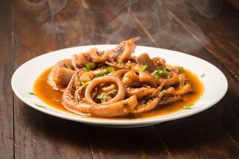 Receta fácil de calamares en salsa americana