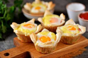 Receta de cestas con huevo y queso