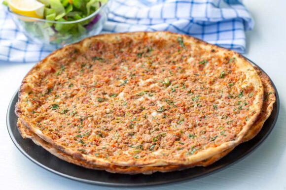 Lahmacun o pizza turca