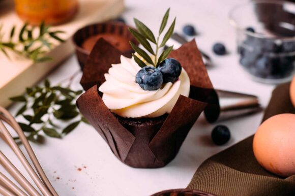 Cupcakes de chocolate y arándanos