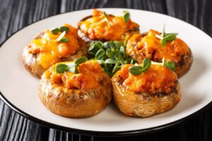 Champiñones rellenos con queso cheddar