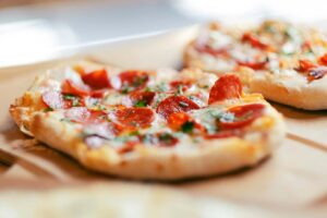 Pizza de chorizo en freidora de aire