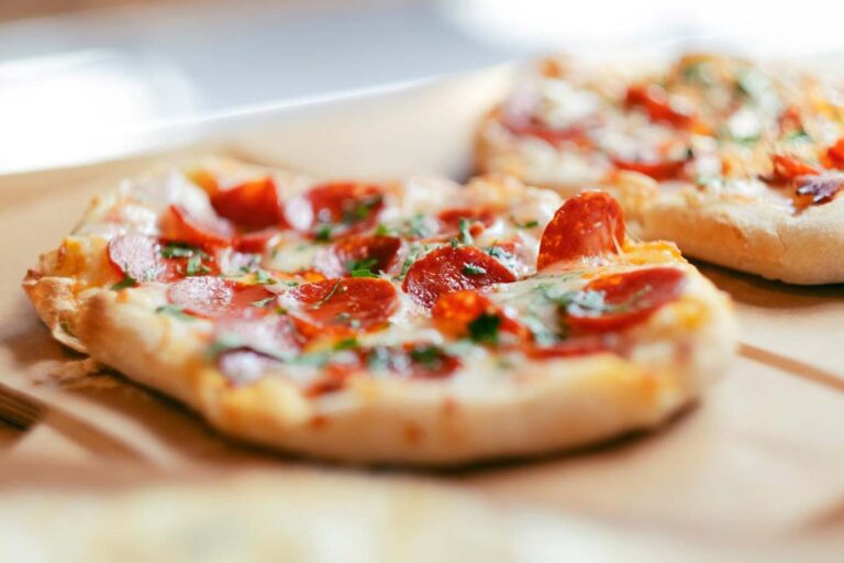 Pizza de chorizo en freidora de aire