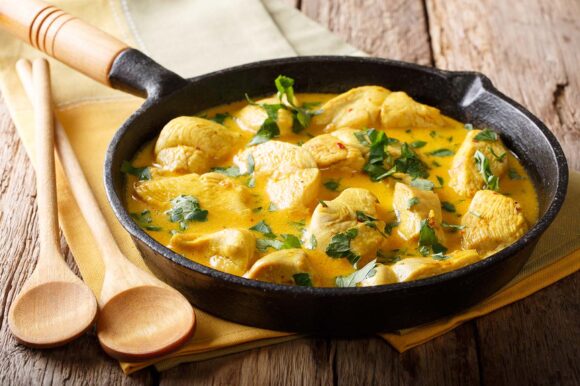 Pollo al curry con leche de coco