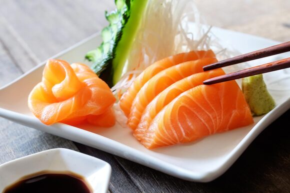 Sashimi de salmón