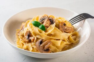 Tagliatelle con champiñones