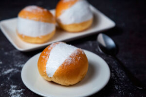 Maritozzi con panna