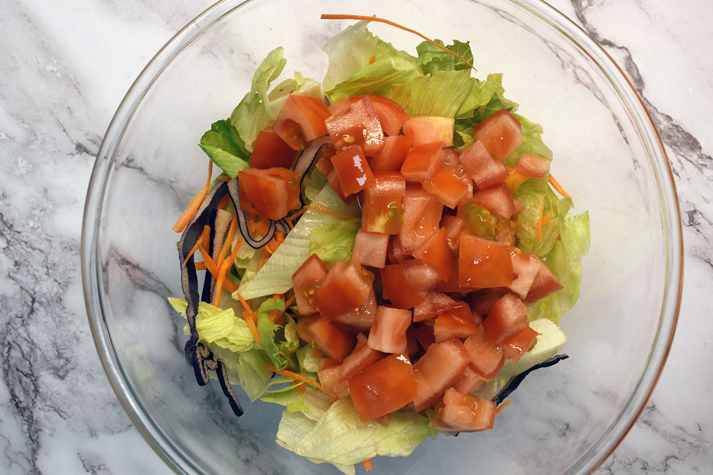 Tomate picado en ensalada