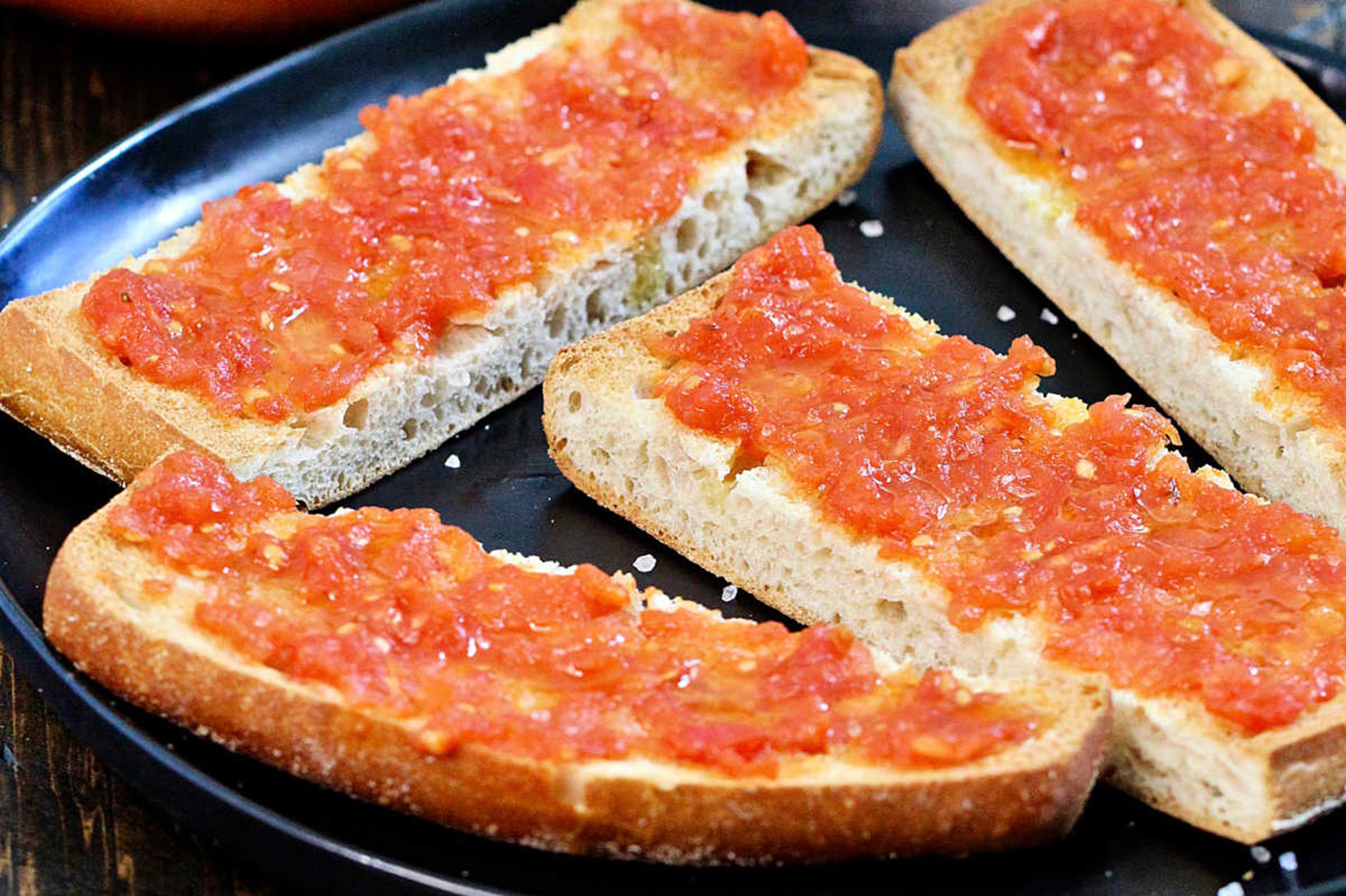 Receta de pan con tomate