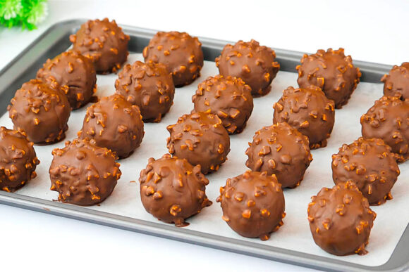 Bombones de galleta con chocolate y cacahuete